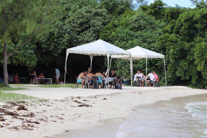5 island tour all inclusive with Ile aux cerfs and snorkeling - Ile aux Cerfs lunch: grilled food, beach time, and sea views