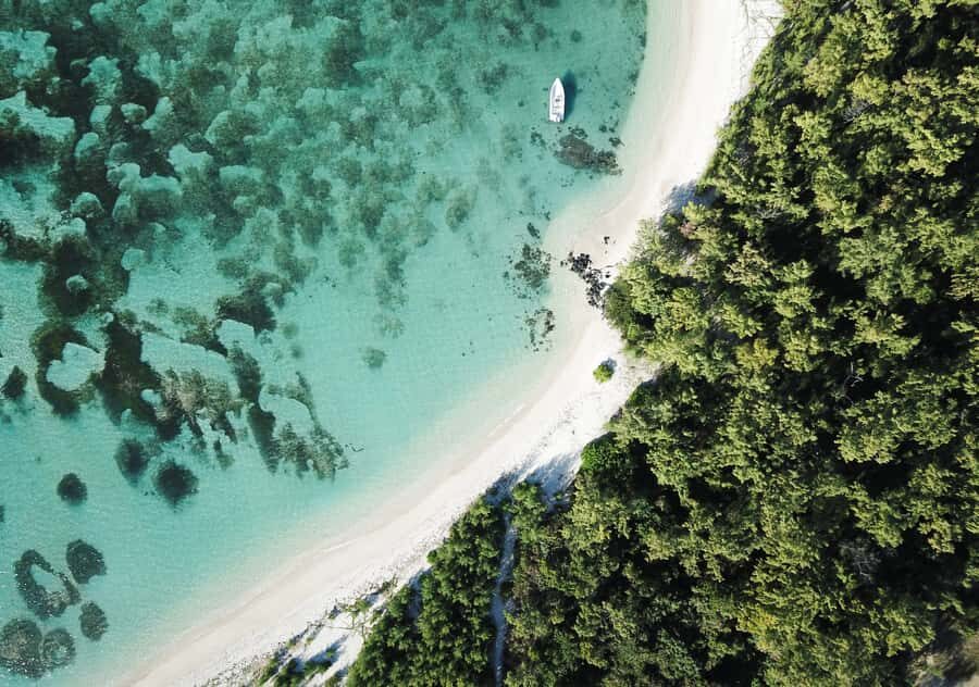 5 Islands Boat Trip, Snorkeling and Lunch on Ile aux Cerfs - Speedboat-to-islands flow: how the day actually works