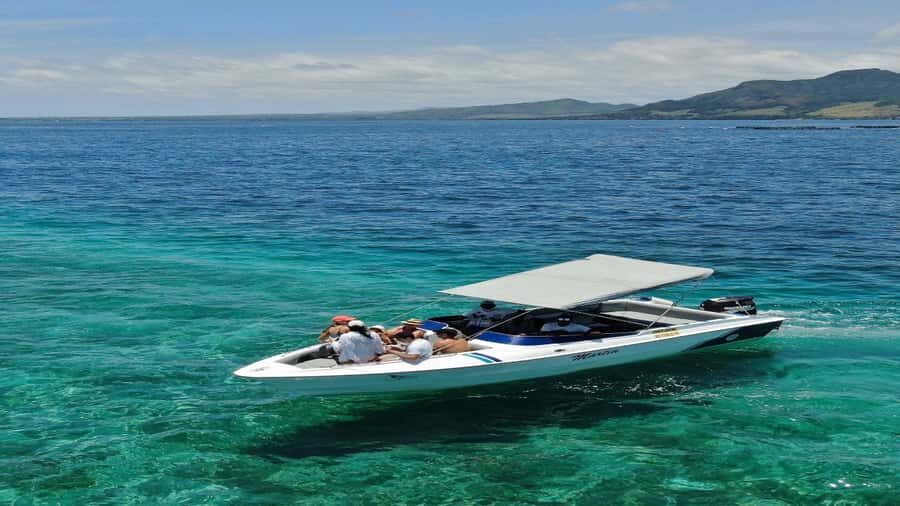 5 Islands Private Speedboat w/ Snorkeling + Lunch & Drinks - Speedboat Day on Mauritius East Coast: What This Trip Gets Right