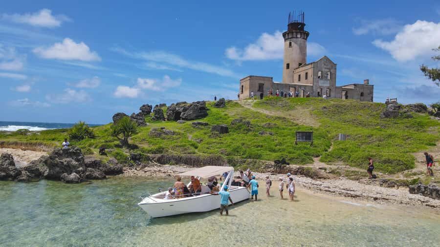 5 Islands Speedboat Cruise, Snorkeling + Lunch & Open Bar - Snorkeling Near Blue Bay Marine Park: The One Included Underwater Stop