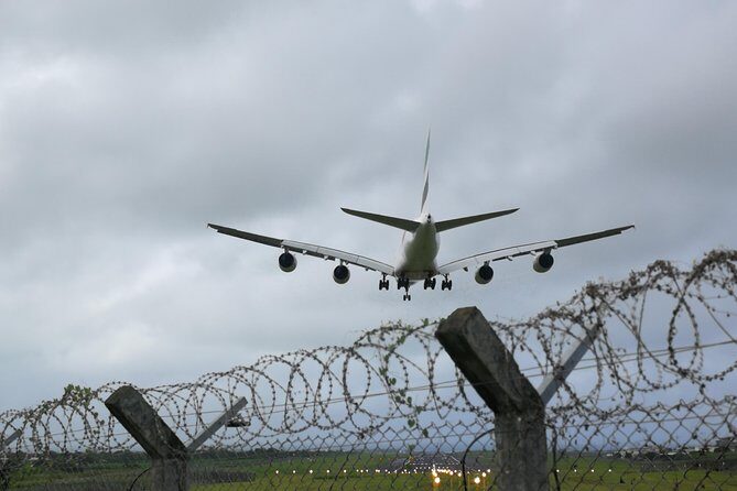 Airport & Hotels Transfers - Your driver as a mini guide (without turning it into a lecture)