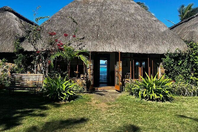 An Excursion of the South East Lagoon of Mauritius - Who runs the boat matters: friendly skippers and private calm