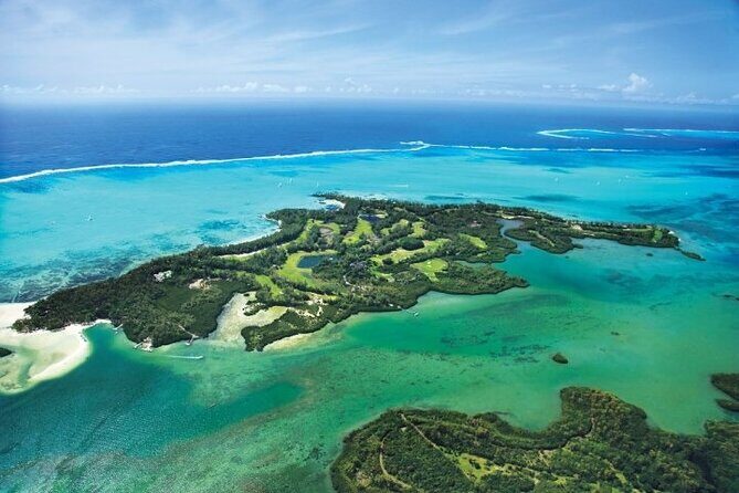 Catamaran Cruise: Isle aux Cerfs, Including BBQ Lunch, in Mauritius - BBQ lunch and unlimited drinks: where the value really lands