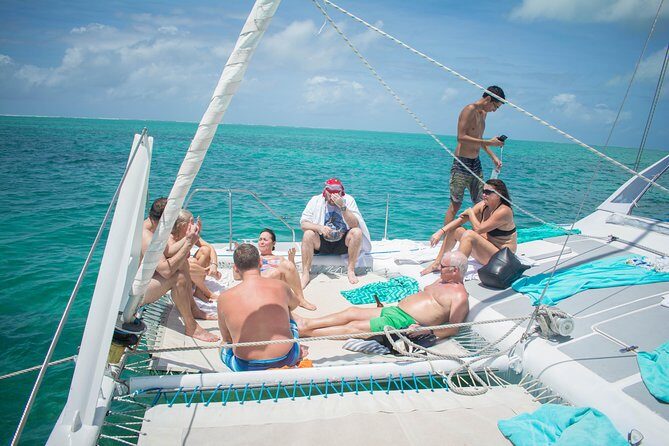 Catamaran cruise to Ile aux cerfs with bbq lunch - Snorkeling in wildlife-rich spots: what’s included and what to expect