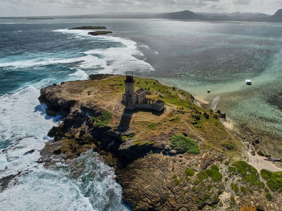 Catamaran Mauritius: South East 5 Islands Catamaran Cruises - Timing and expectations: what a 390-minute day really means