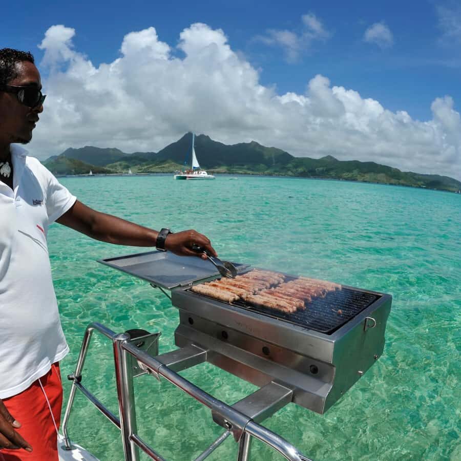 Catamaran trip to Ile Aux Cerfs With Two Way Transportation - A/C pickup to the harbor: how the 8 hours actually work