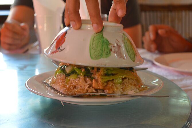 China Town & Port-Louis Mix Food Tour - Guides are a big part of why it works