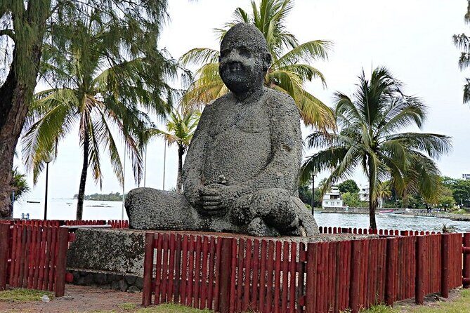 East of Mauritius: Full Day Scenic Tour with Lunch & Glass Bottom - Frederik Hendrik Museum and Vieux Grand Port: history you can stand in