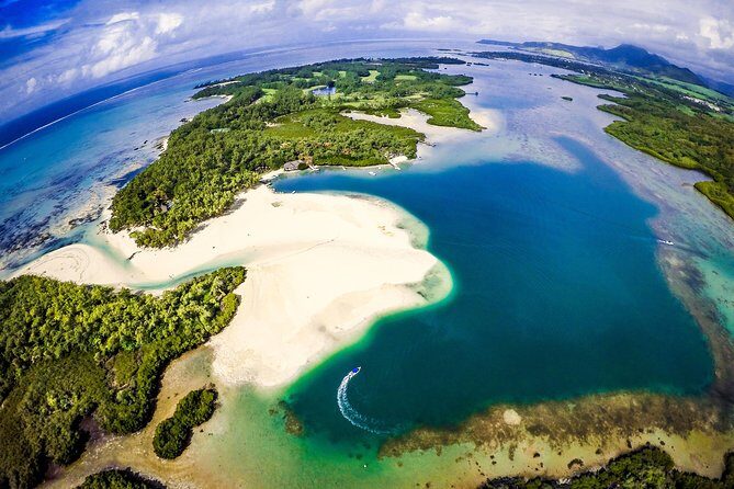 EAST Shared Cruise : OCÉANE Full day catamaran to Ile aux Cerfs - Key Things I’d Watch For