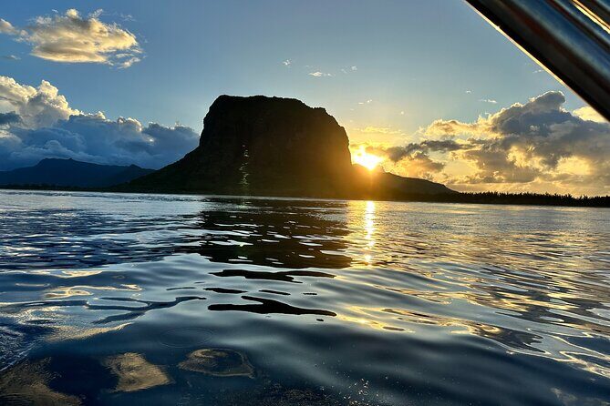 Eco-friendly Dolphin Watching Tour in Mauritius - Who should book this dolphin-and-whale outing