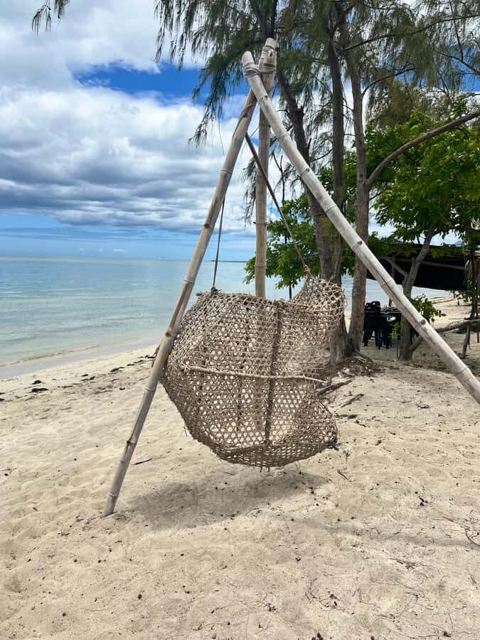 Exclusive:full-day/Dolphins watch& swimming Crystal Rock+Bbq - The in-between stops: Crystal Rock and a BBQ-style full day feel