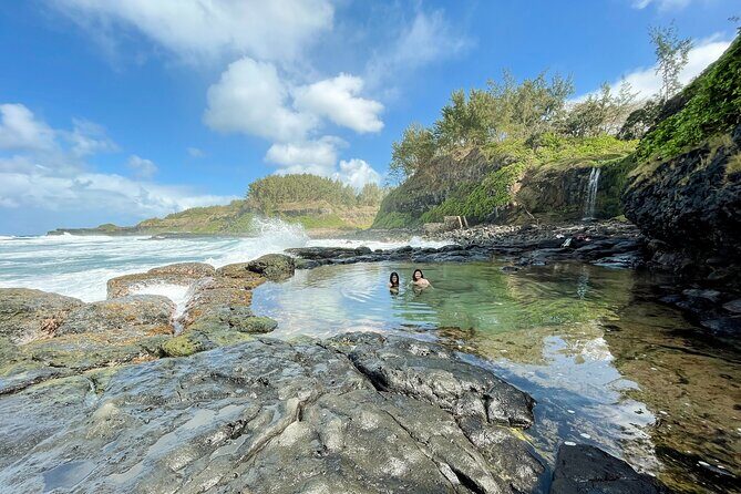 Explore The Wild South - Cascade Mamzelle and natural pools: when aquashoes pay off