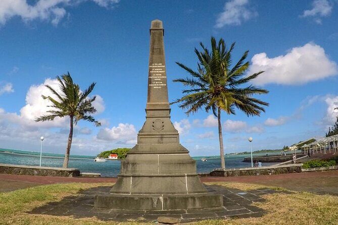 Exploring the Magnificent East of Mauritius: Full-day incl Blue Bay Marine Park - Mahebourg National History Museum: colonial and naval stories in a tight visit