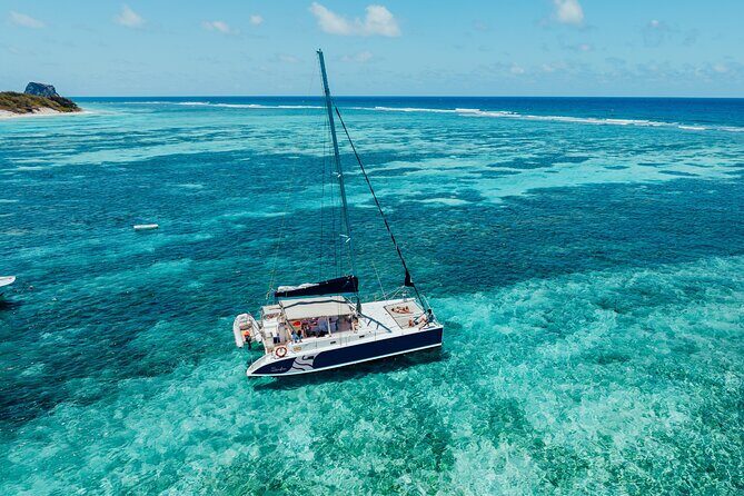 Full Day Catamaran Cruise - North Ilot Gabriel (sharing) - Key moments that make this cruise worth it