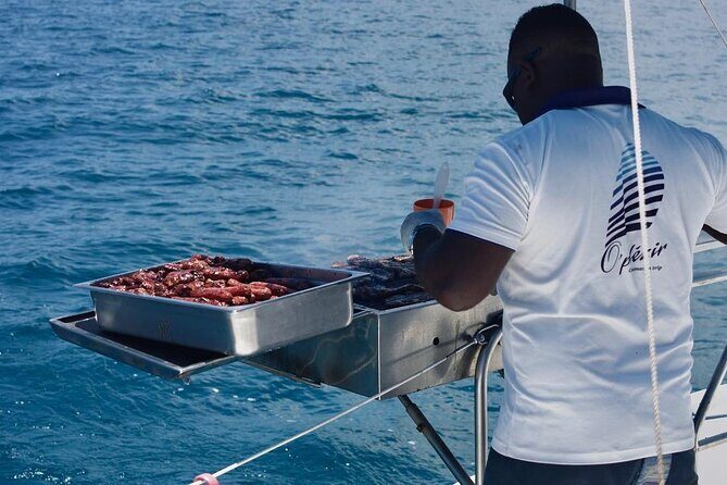 Full Day Catamaran Cruise on shared basis to Bénitiers Island - Logistics that can make or break your day (transfers, towels, and timing)