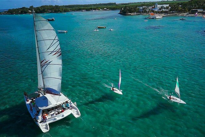 Full-Day Catamaran Cruise to Île aux Cerfs with BBQ Lunch - Sailing the nature reserve and spotting wildlife