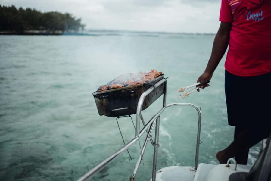 Full-day Catamaran Cruise to Ile aux Cerfs with Lunch - A Full-Day Plan That Starts Early (and Lands You Home by Late Afternoon)