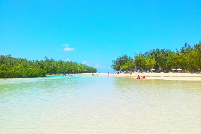 Full Day Ile aux Cerfs Speedboat Trip With Hotel Transfers (Private or Shared) - Hotel pickup timing and the speedboat run toward the GRSE waterfall