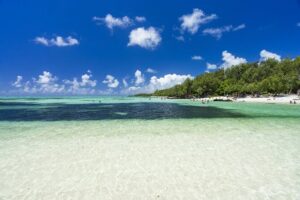 Full Day Ile aux Cerfs Speedboat Trip With Hotel Transfers (Private or Shared) - Ilot Mangenie BBQ lunch: where the meal lands and what to expect