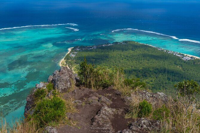 Full-Day Private Hiking le Morne Mountain & Seafood Lunch at Islet Fourneau - Who Should Book This Le Morne + Islet Fourneau Combo