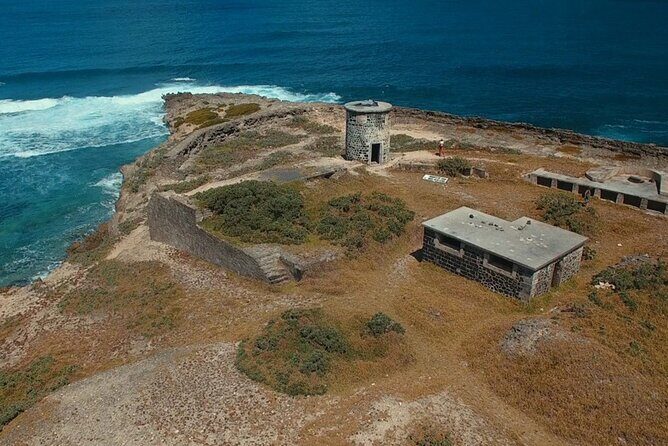 Full Day Tour 5 Island to Ile Aux Cerfs Incl. Lunch and Transfer - Ile de la Passe: defense ruins, and yes, tide can matter