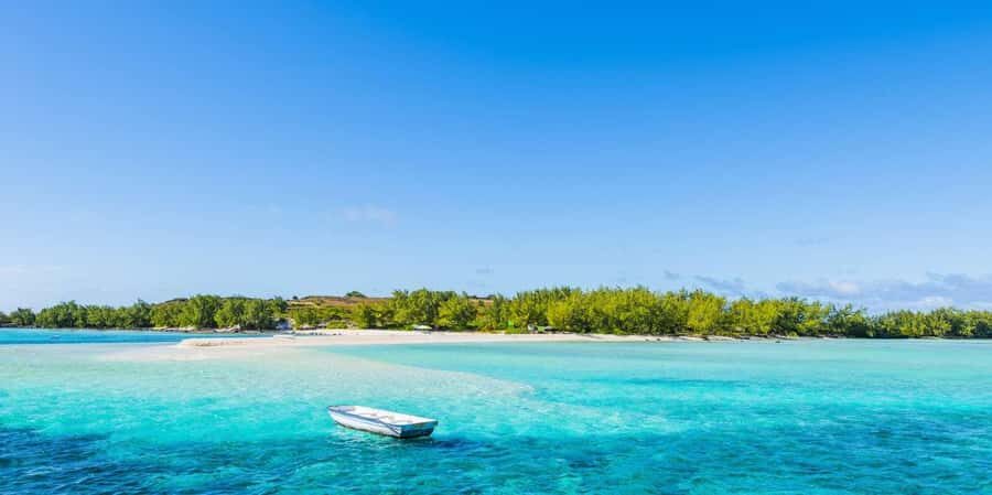 GBaie: 3 North Islands Cruise, Lunch & CoindeMire Snorkeling - What to bring so the day stays stress-free