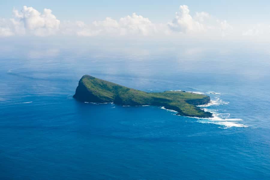 Grand Baie: Three Islands Private Boat Trip and Beach BBQ - Gabriel Island: the view stop that breaks up the day