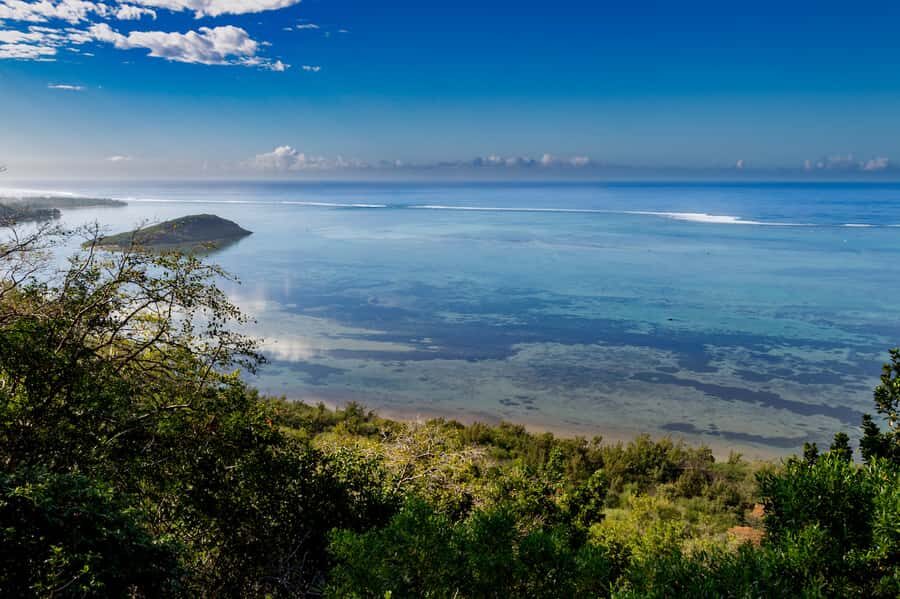 Hike Le Morne & Explore the Southwest (With Transportation) - The guided hike: how 3.5–4 hours feels in real life