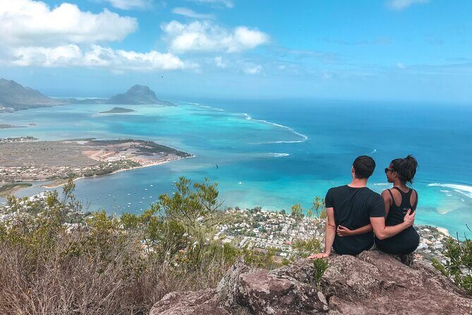Hiking La Tourelle Mountain in Mauritius - Your start in Tamarin and how the timing works