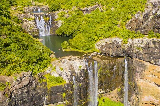 Hiking Trip Full-Day: The Magnificent 7 Waterfalls Sept Cascades including Lunch - Tamarind Falls: the green-valley waterfall effect you can’t fake