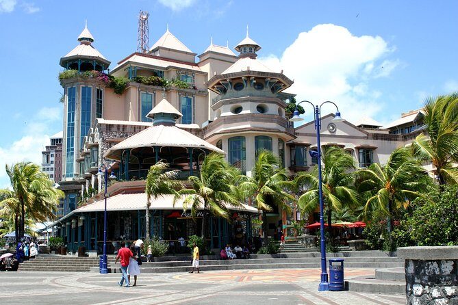 Historical Private Guided Tour, City-SugarWorld-Botanical Garden - Min.2 persons - Le Caudan Waterfront: your 3-hour pocket of freedom in Port Louis