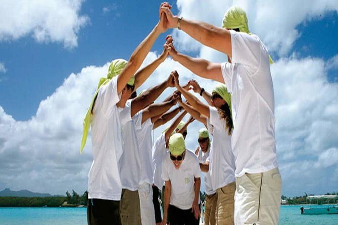 Ile aux 2 Cocos Full Day on All Inclusive with complimentary activities - Price Check for $352.85: Paying for Transfers and Drinks