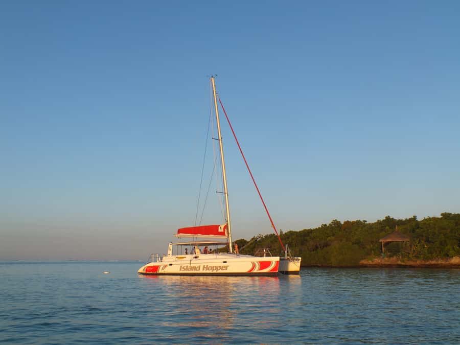 Ile aux Aigrettes: Private Sunset Cruise Tour - Onboard comfort: private group feel and what the crew does well