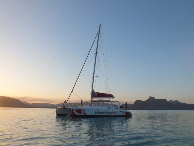 Ile aux Aigrettes: Private Sunset Cruise Tour - Route choice: Dalbair shipwreck or Old Grand Port naval battle