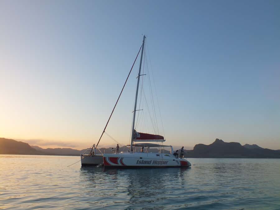 Ile aux Aigrettes: Private Sunset Cruise Tour - Route choice: Dalbair shipwreck or Old Grand Port naval battle