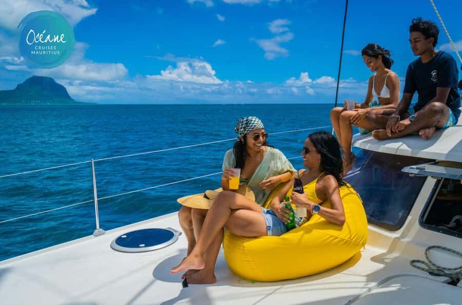 Ile Aux Bénitiers : Private Catamaran Cruise & Gourmet Lunch - A West Coast Catamaran Day From L’Estuaire