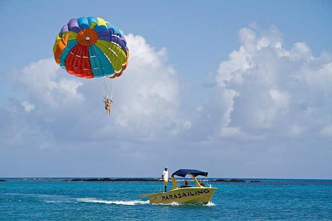 Ile aux Cerf: Speed boat with Parasailing & Tube Riding and Lunch - Key Things I’d Circle Before You Go
