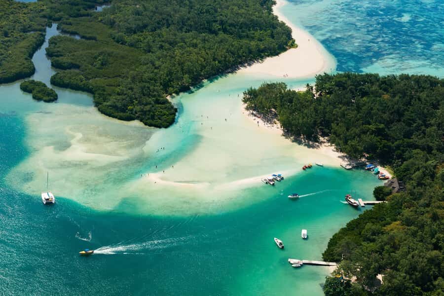 Ile aux Cerfs: Island & Waterfall Speedboat Tour with Lunch - The return plan: one island stop, then your ride back