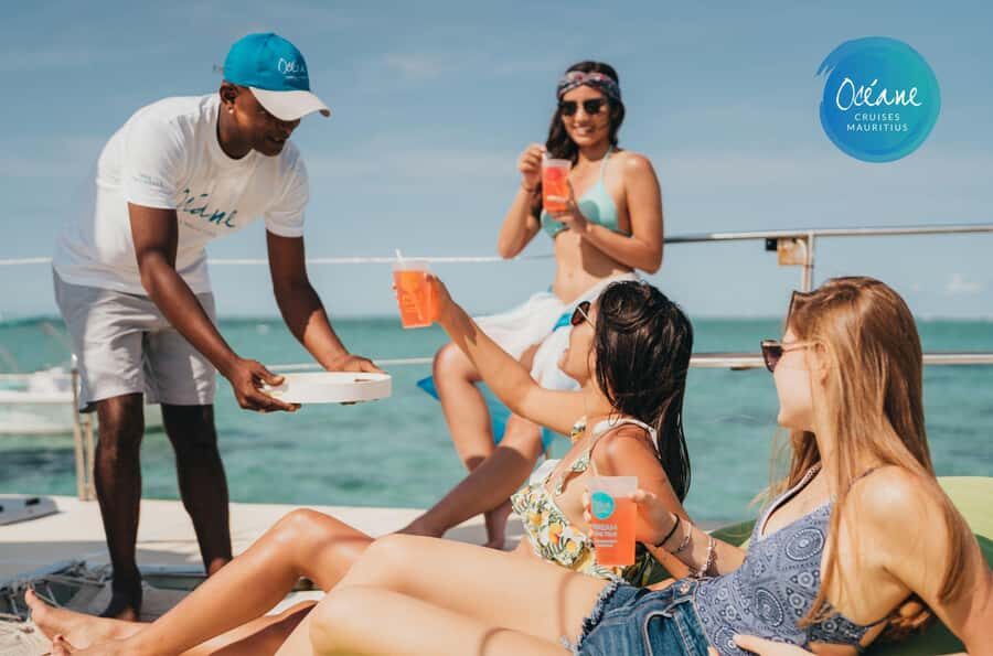Île aux Cerfs: Private Catamaran Cruise with Gourmet Lunch - Île aux Cerfs: Lunch Anchor, Private Beach Dessert, and the Real Reward