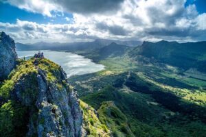 Le Morne Mountain: Guided Hike With Our Professional Local Guides - What the 3–5 hour climb actually feels like