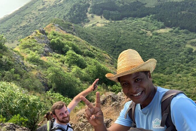 Le Morne Mountain: Guided Hike With Our Professional Local Guides - Who this hike suits best (and who should skip it)