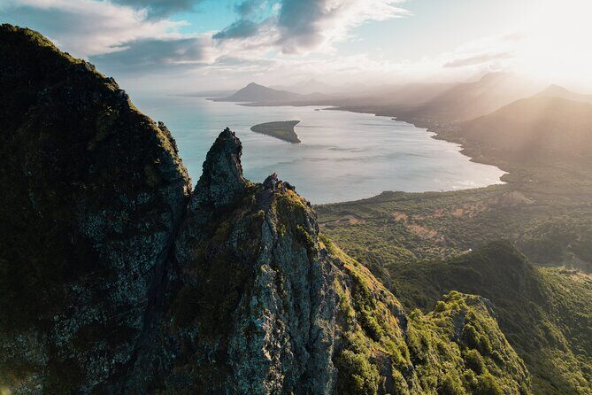 Le Morne Mountain Sunrise Hike & Climb - The hike itself: scrambling sections and what to expect on the ground
