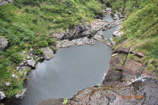 Les septs Cascades Tamarind Falls - Mini-Hike vs All-Day Option: Picking the Right Effort Level