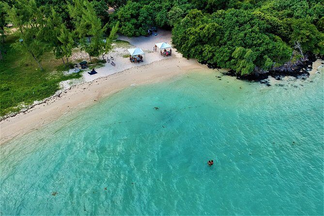 Luxury All-Inclusive Catamaran Cruise to Ile aux Cerfs and GRSE Waterfall - What You Get Onboard: Open Bar, BBQ Lunch, and Snorkel Gear