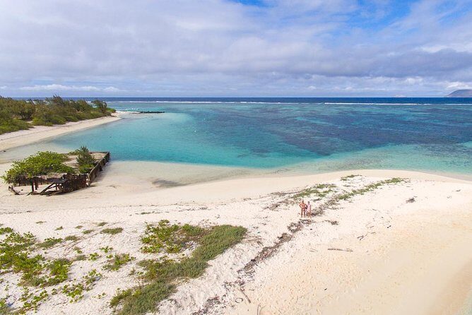 Luxury Catamaran Cruise: The Northern Islands - Stop 2: Ile Plate (Flat Island) for swimming, relaxing, and second-chance snorkeling