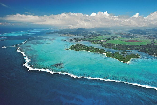 Marvelous Ile aux Cerf island: Speed Boat, Parasailing, Lunch & GRSE waterfall - Price and logistics: what $138.60 is buying you