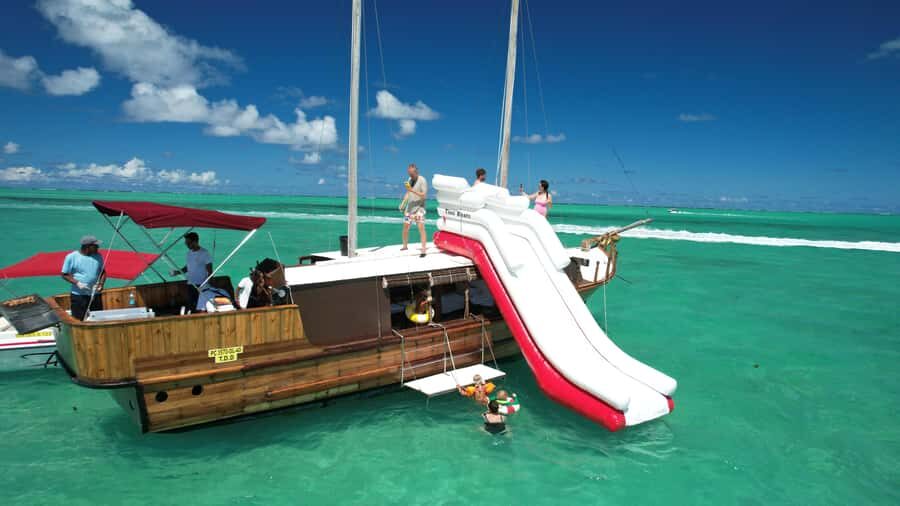 Mauritius: Boat trip to Ile aux Cerfs with Lunch/waterslide - Key things I’d circle before you book