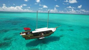 Mauritius: Boat trip to Ile aux Cerfs with Lunch/waterslide - The onboard waterslide: fun factor, practical reality