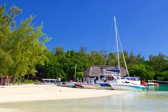 Mauritius Catamaran Cruise to Ile Aux Cerfs with BBQ Lunch - Small Tips That Make This Day Trip Feel Easier