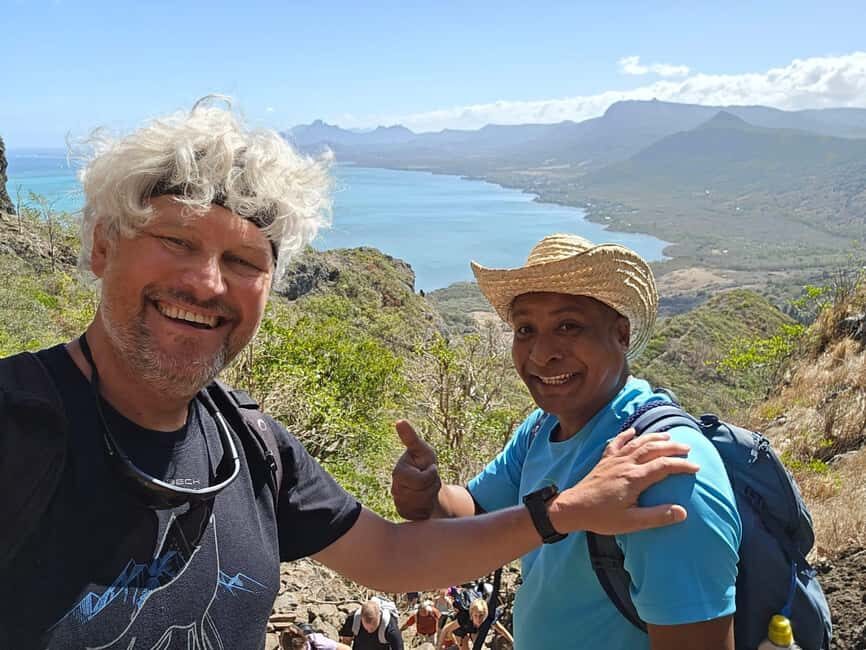 Mauritius: Guided Hike to the Summit of Le Morne Brabant (UNESCO) - Starting at the B9: meeting point, car parking, and first orientation